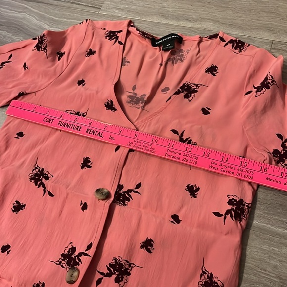 Pink Floral Something Navy Easy Woven Top - Picture 9 of 10